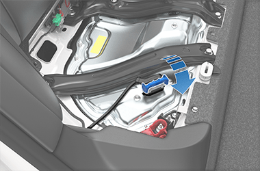 Flecha que muestra el brazo de palanca gris empujado hacia abajo