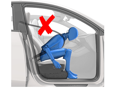 몸을 앞으로 기댄 모습과 적색 X 표시