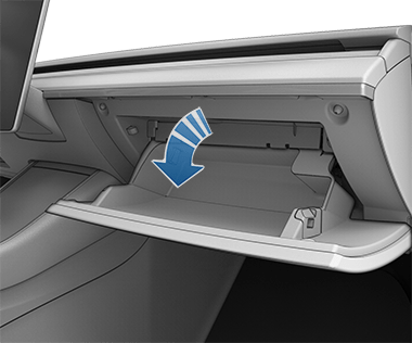 Bild mit einem Pfeil, der das Öffnen des Handschuhfachs zeigt.