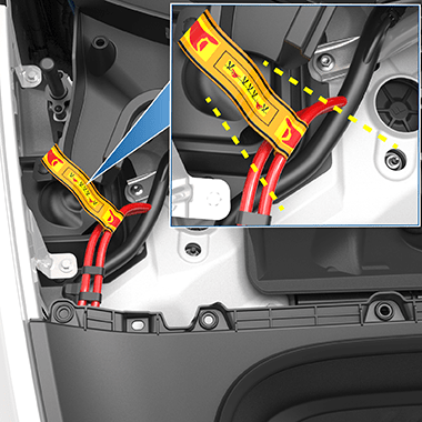First responder loop with two dashed yellow lines crossing a red wire and a pair of wire cutters